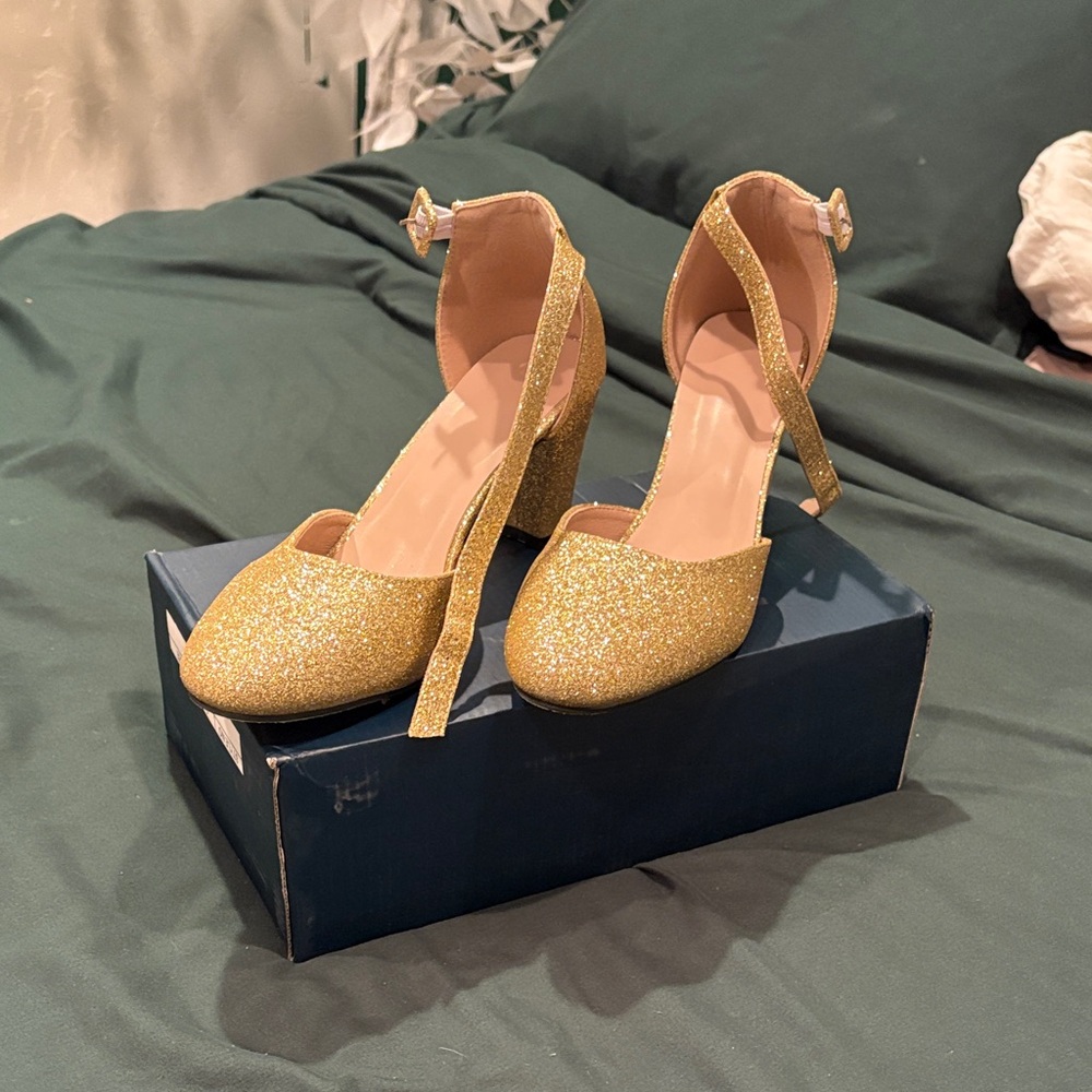 Elegant Gold Glitter Women's Heels